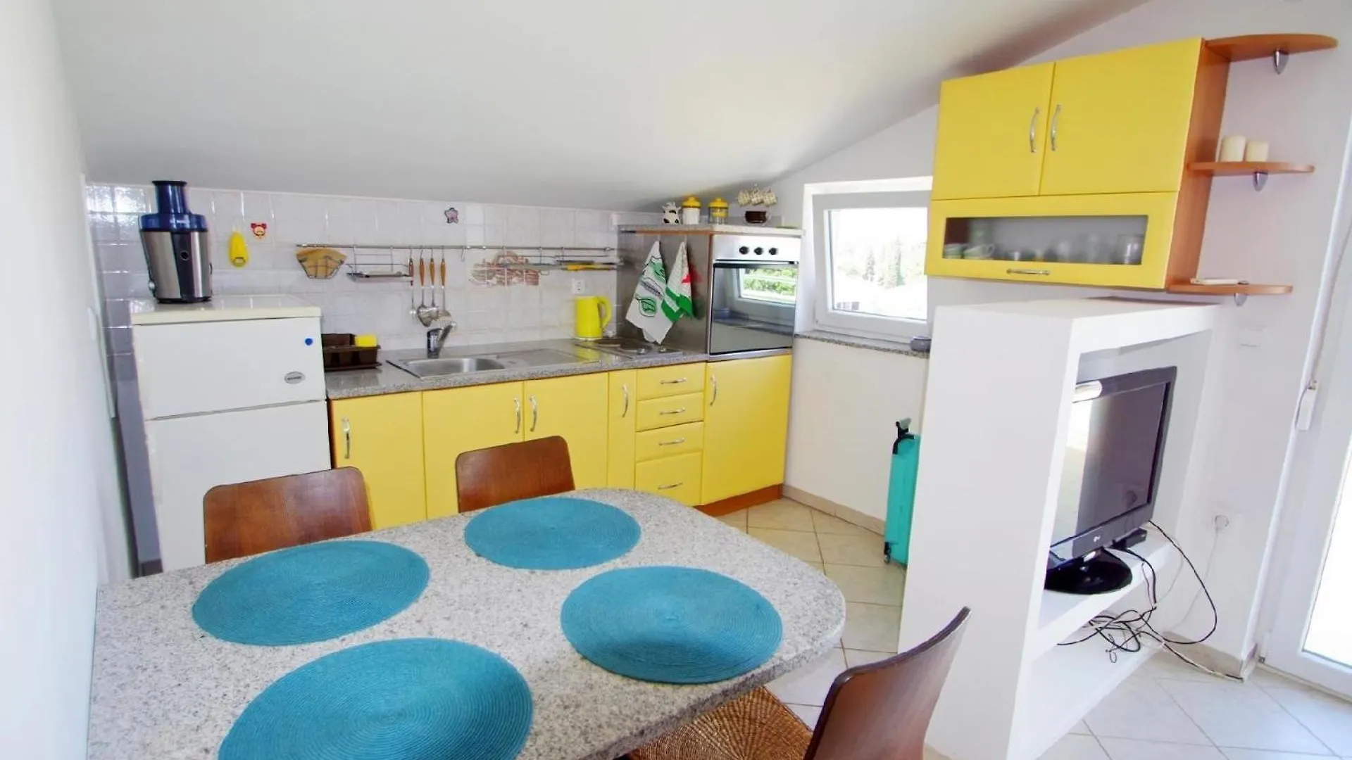 Apartment Ferienwohnung Fuer 2 Personen 2 Kinder Ca 40 M In Medulin, Istrien Medulin Und Umgebung
