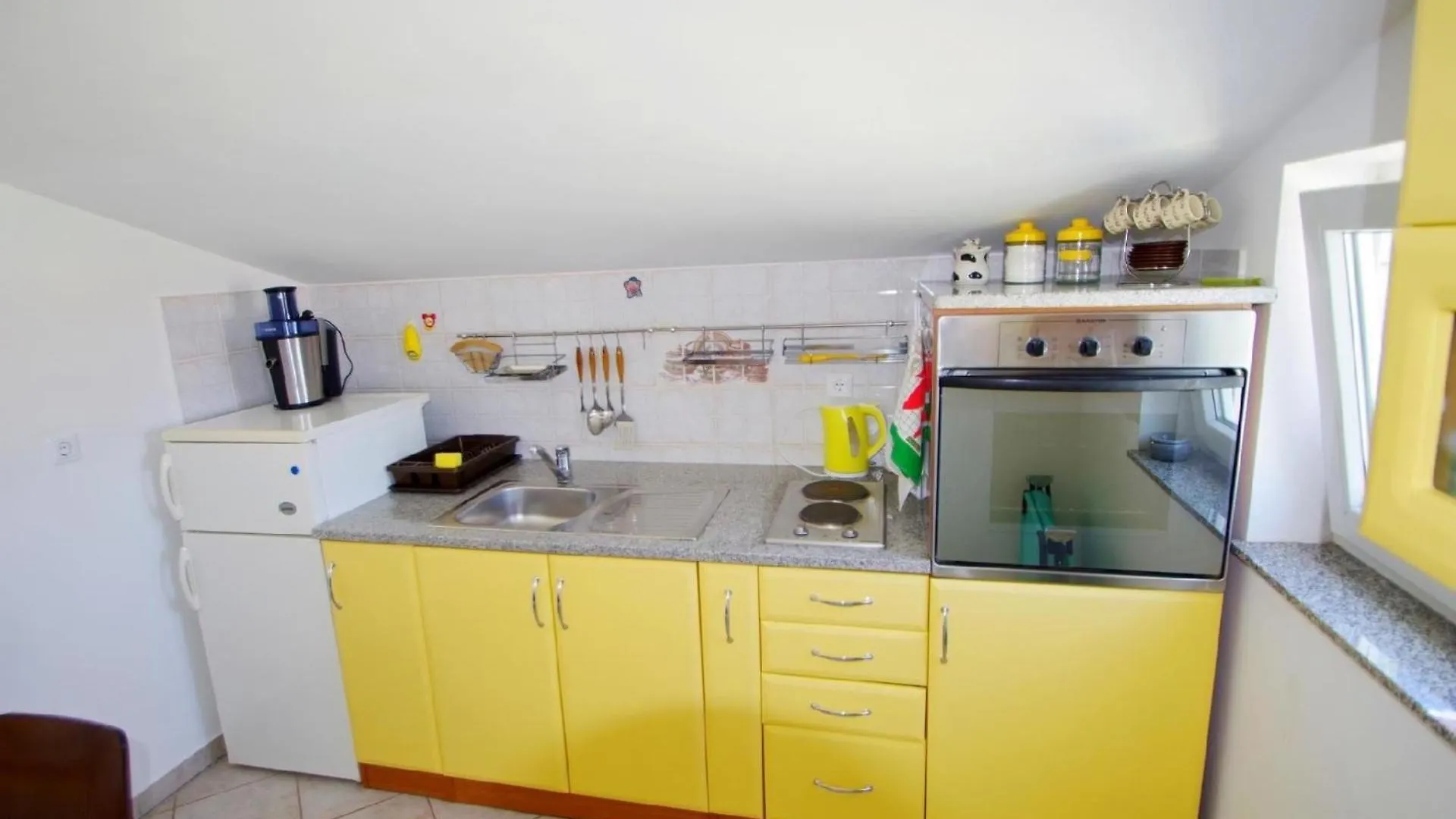 Apartment Ferienwohnung Fuer 2 Personen 2 Kinder Ca 40 M In Medulin, Istrien Medulin Und Umgebung