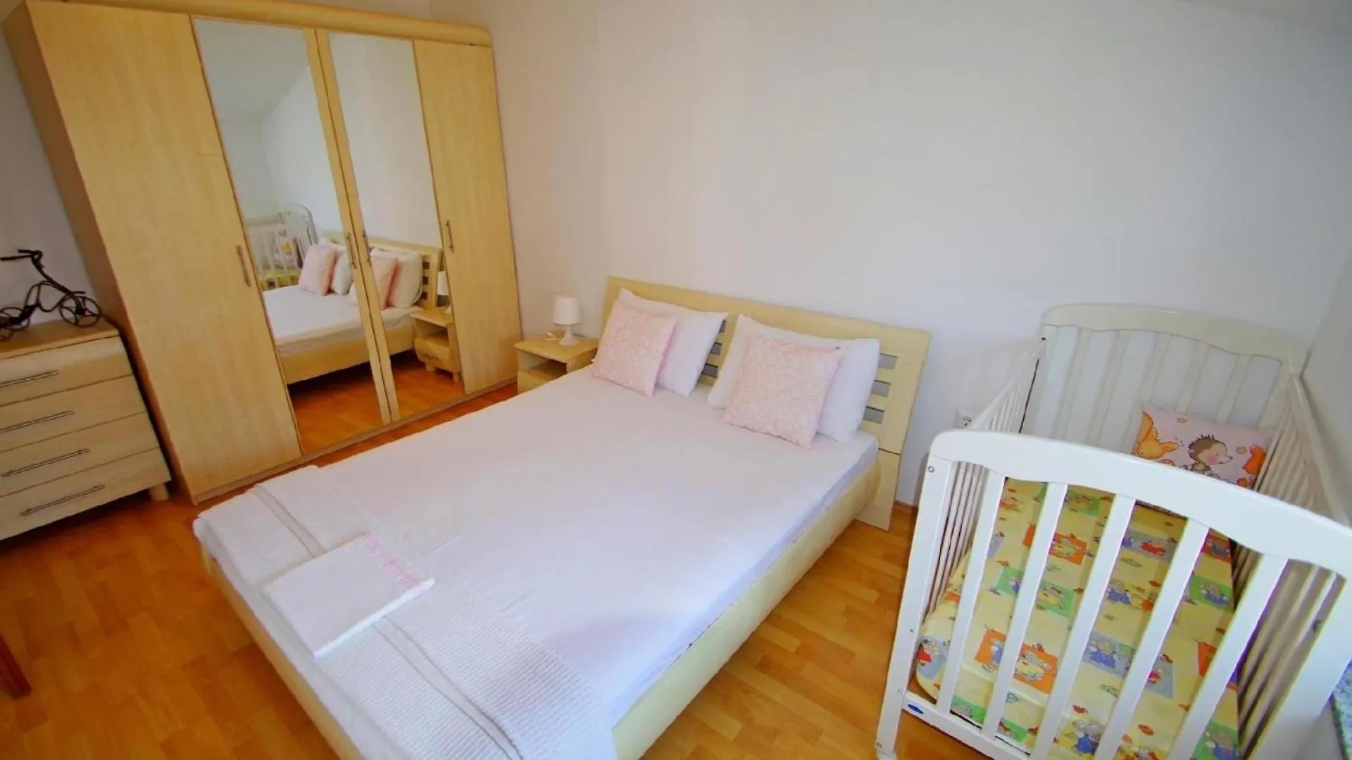 Apartment Ferienwohnung Fuer 2 Personen 2 Kinder Ca 40 M In Medulin, Istrien Medulin Und Umgebung